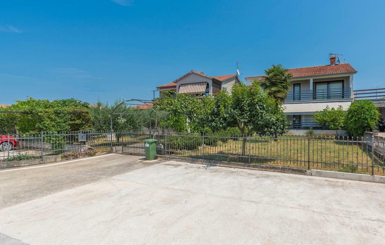 Apartment Green With Balcony Nova Vas  외부 사진