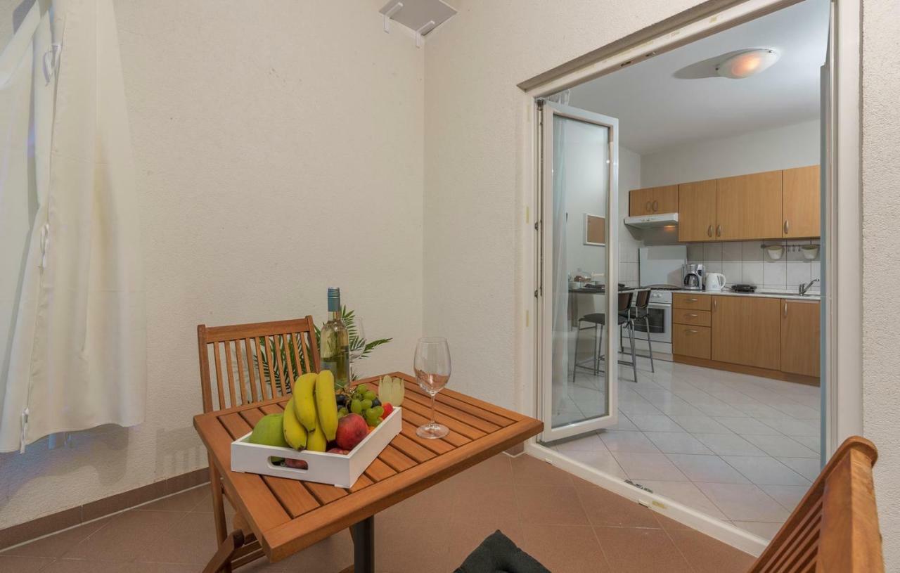 Apartment Green With Balcony Nova Vas  외부 사진