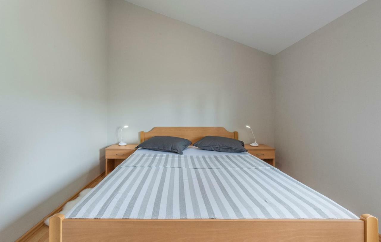 Apartment Green With Balcony Nova Vas  외부 사진